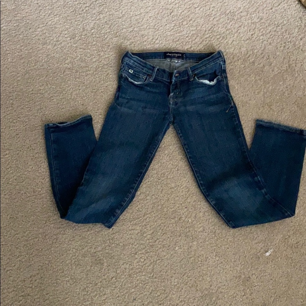 Straight leg stretchy jeans